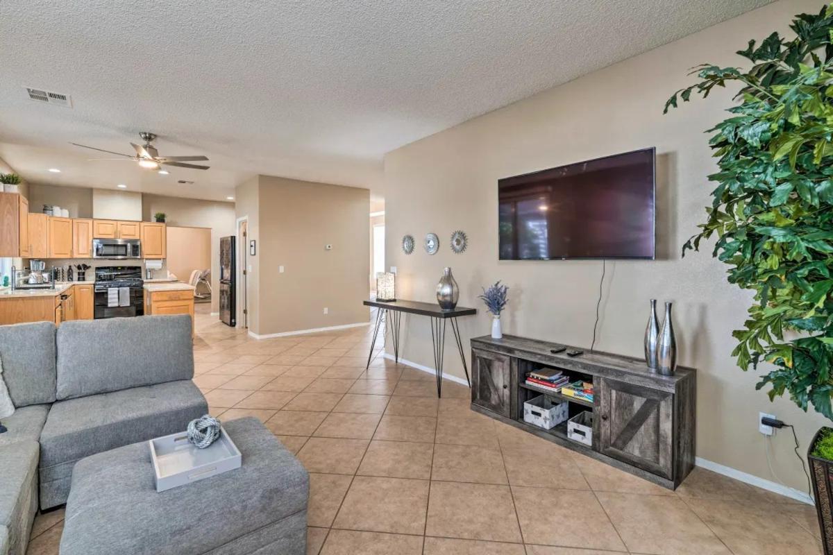 Casa de férias A Beautiful House With Hot Tub, Grill & Games! *
