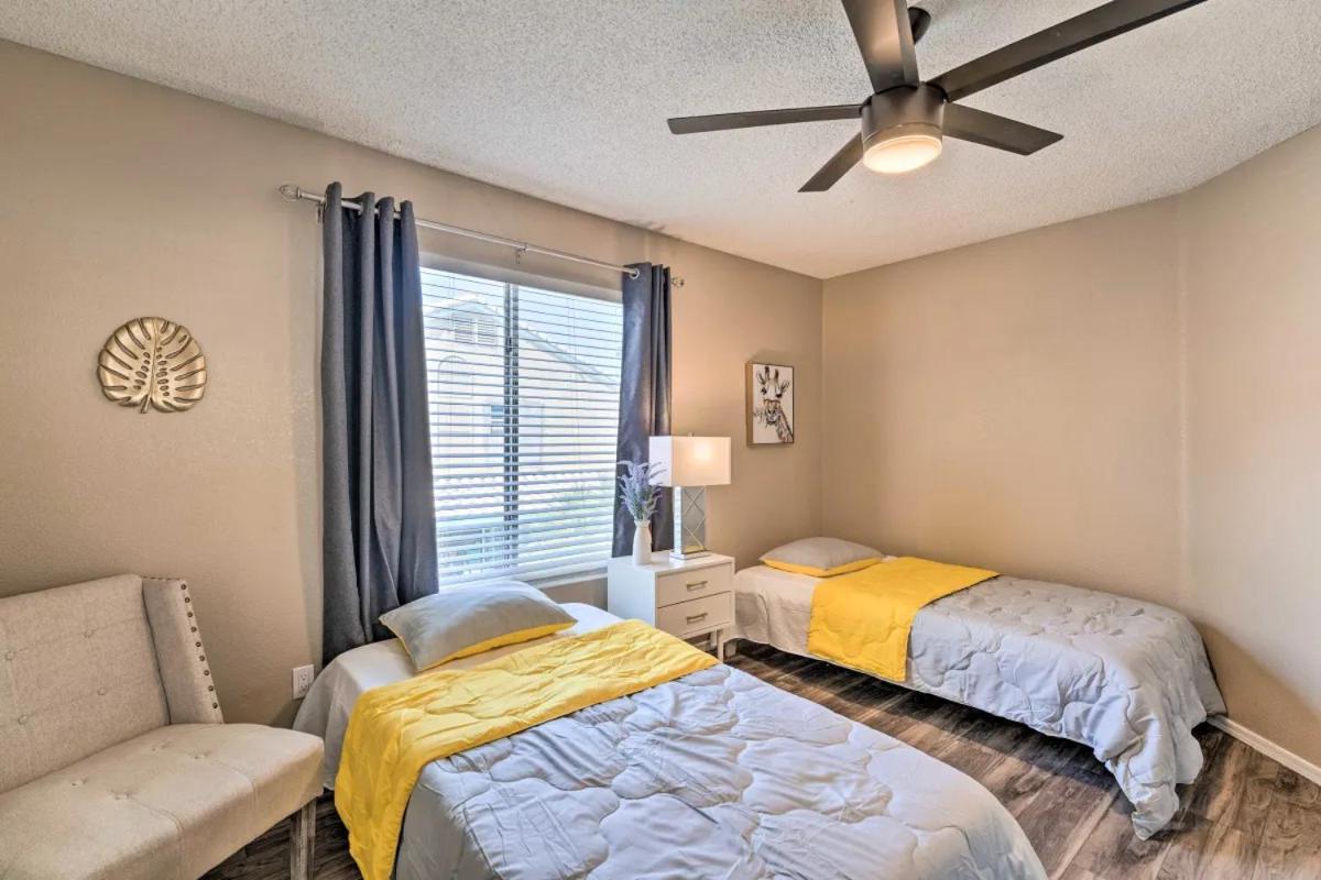 A Beautiful House With Hot Tub, Grill & Games! Casa de férias Las Vegas