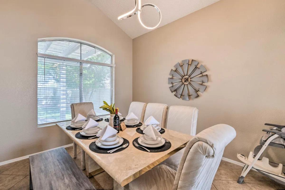 Casa de férias A Beautiful House With Hot Tub, Grill & Games! *